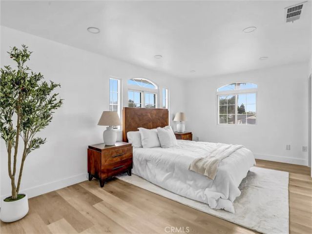 8831 Glider Avenue, Los Angeles, CA 90045