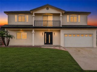 8831 Glider Avenue, Los Angeles, CA 90045