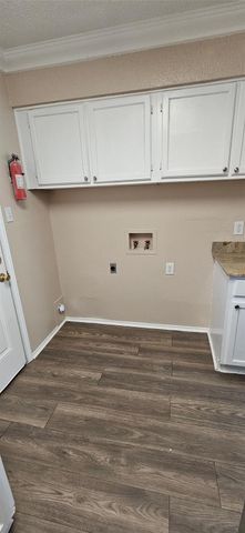 2801 NW 19th Street B, Haltom City, TX 76106