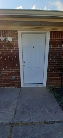2801 NW 19th Street B, Haltom City, TX 76106