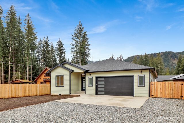 8679 Bell Court, Maple Falls, WA 98266