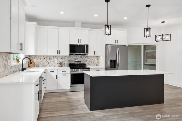 8679 Bell Court, Maple Falls, WA 98266