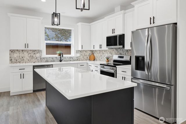 8679 Bell Court, Maple Falls, WA 98266