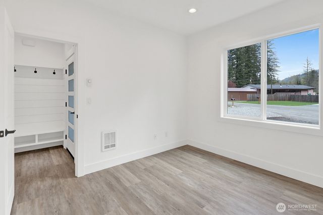 8679 Bell Court, Maple Falls, WA 98266