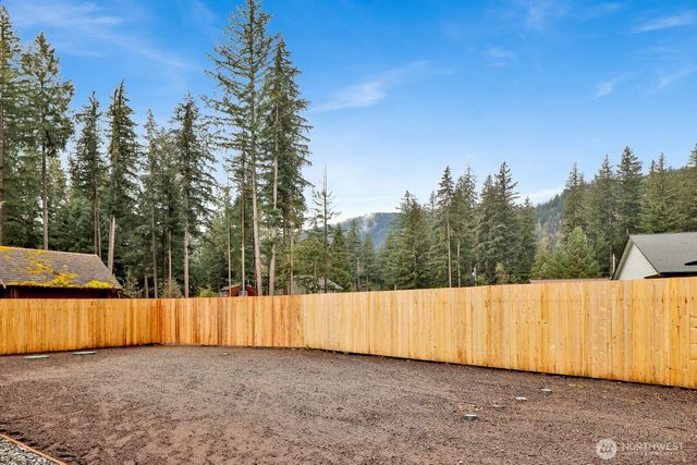 8679 Bell Court, Maple Falls, WA 98266