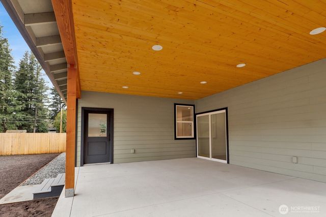 8679 Bell Court, Maple Falls, WA 98266
