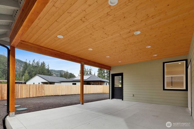 8679 Bell Court, Maple Falls, WA 98266