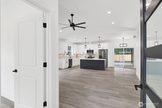 8679 Bell Court, Maple Falls, WA 98266