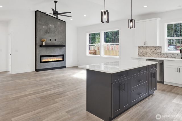 8679 Bell Court, Maple Falls, WA 98266