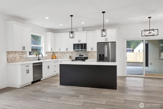 8679 Bell Court, Maple Falls, WA 98266