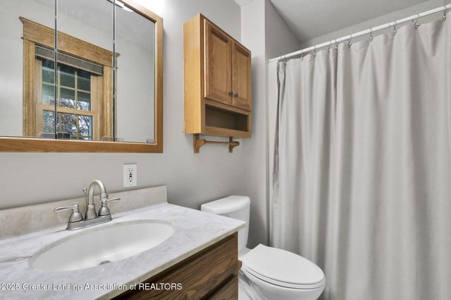 1649 S Ainger Road, Charlotte, MI 48813