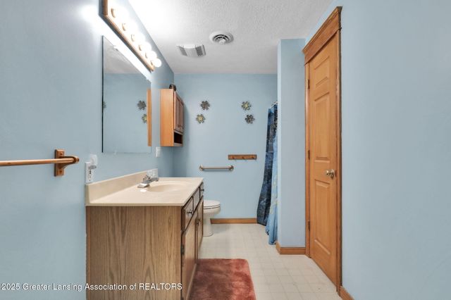 1649 S Ainger Road, Charlotte, MI 48813