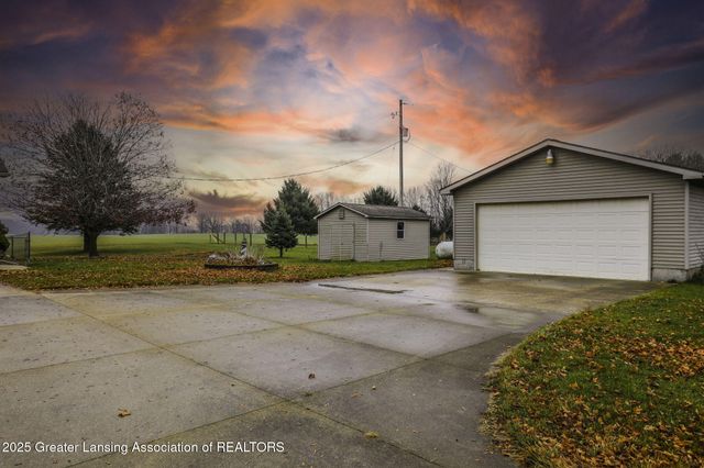 1649 S Ainger Road, Charlotte, MI 48813