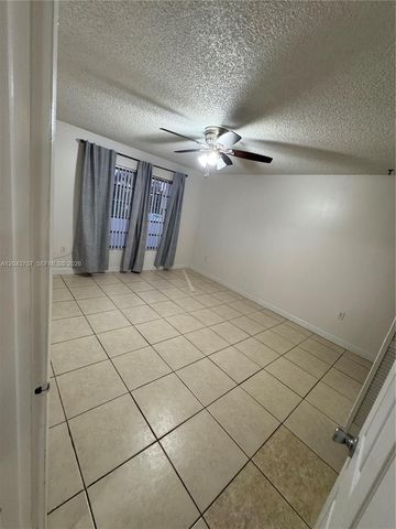 365 NE 125th St 301, North Miami, FL 33161