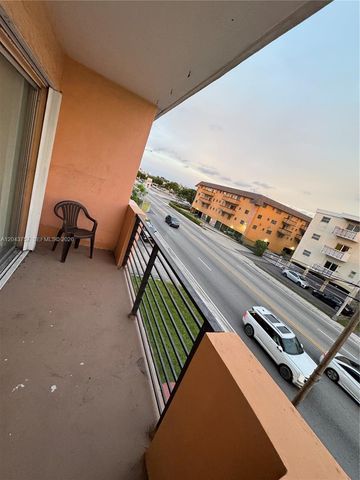 365 NE 125th St 301, North Miami, FL 33161