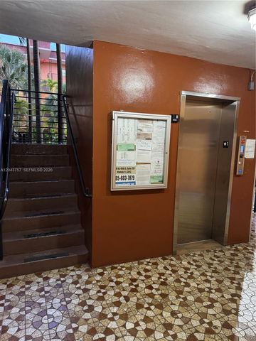 365 NE 125th St 301, North Miami, FL 33161