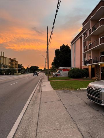 365 NE 125th St 301, North Miami, FL 33161