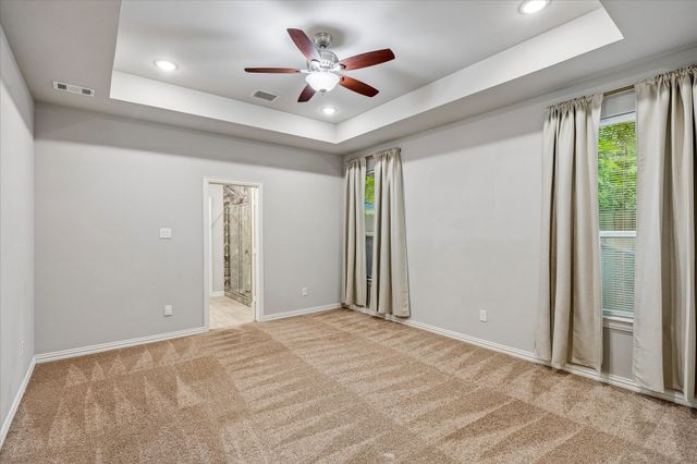 344 N Taylor Street, Gainesville, TX 76240
