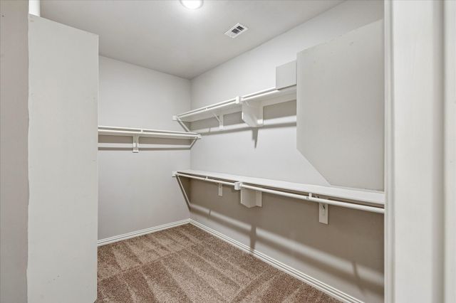 344 N Taylor Street, Gainesville, TX 76240