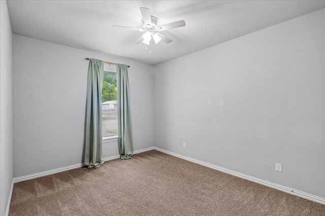 344 N Taylor Street, Gainesville, TX 76240
