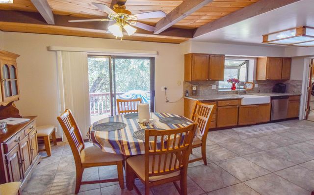 21932 Phoenix Lake Road, Sonora, CA 95370