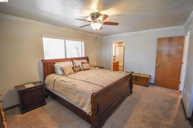 21932 Phoenix Lake Road, Sonora, CA 95370