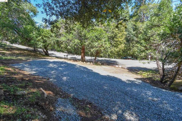 21932 Phoenix Lake Road, Sonora, CA 95370