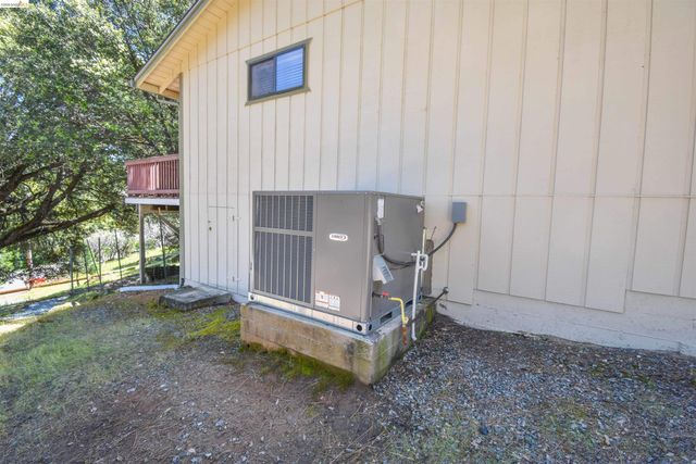 21932 Phoenix Lake Road, Sonora, CA 95370