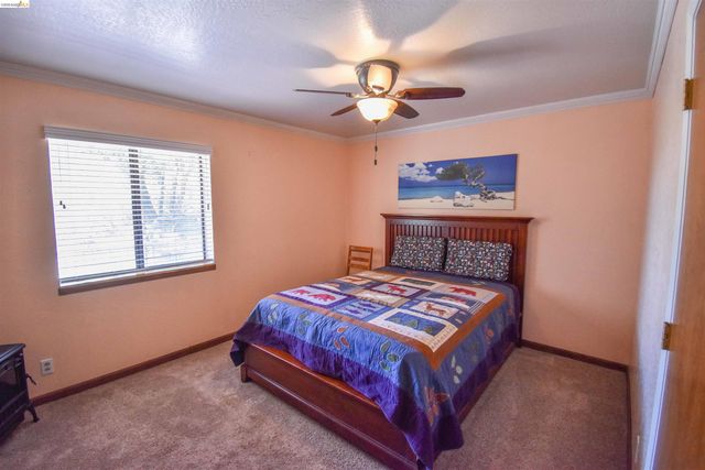 21932 Phoenix Lake Road, Sonora, CA 95370