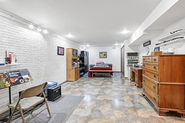 115 S Westwood AVENUE, Burlington, WI 53105