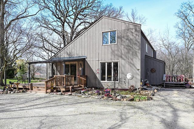 115 S Westwood AVENUE, Burlington, WI 53105