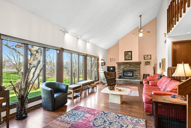 115 S Westwood AVENUE, Burlington, WI 53105