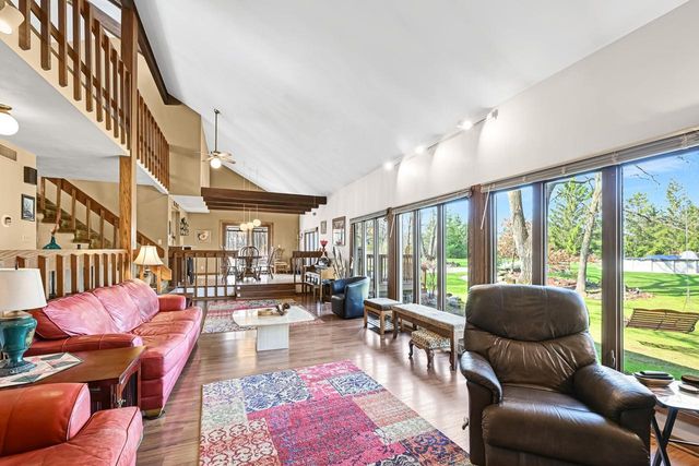 115 S Westwood AVENUE, Burlington, WI 53105
