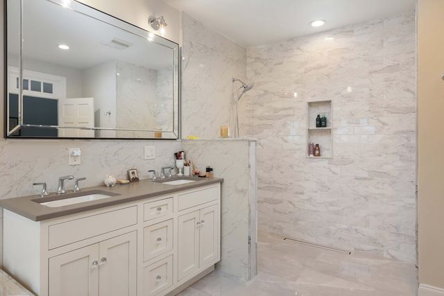 607 Park Avenue, Port Monmouth, NJ 07758