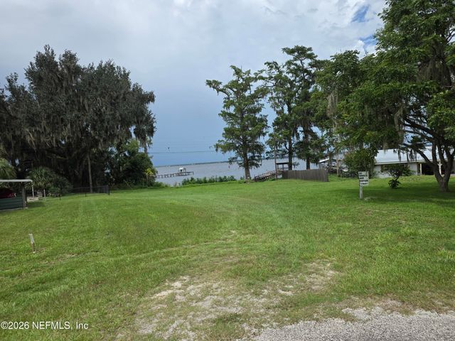 117 CRESTBREEZE Manor, Crescent City, FL 32112