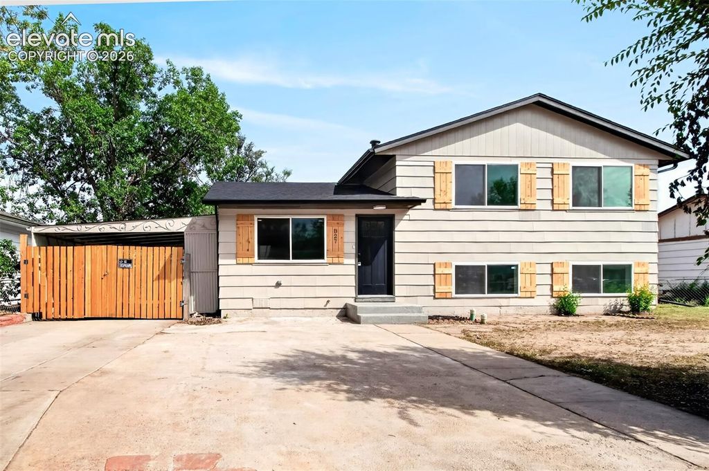 827 Bryce Drive, Colorado Springs, CO 80910 — photo 2
