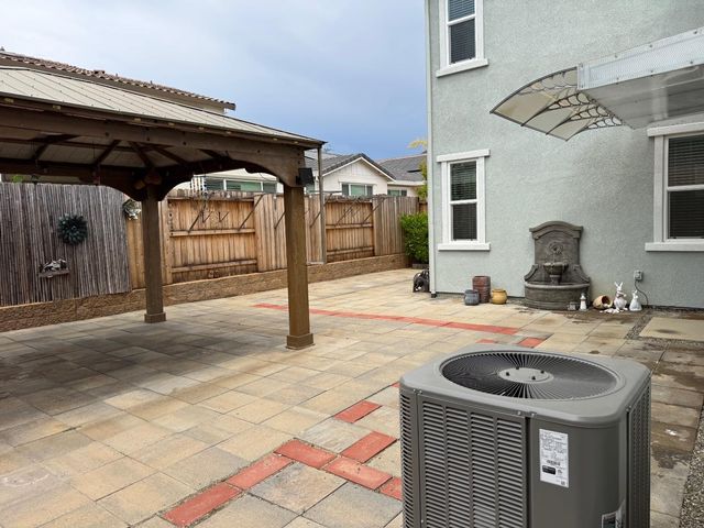 3989 Salt Point Way, Rancho Cordova, CA 95742