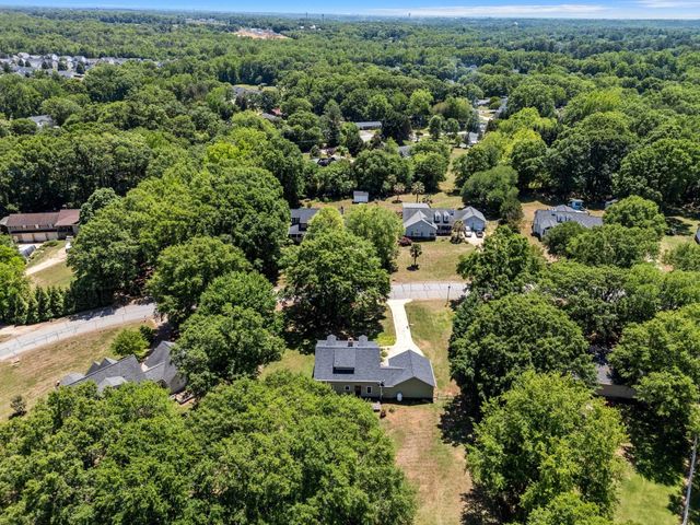 115 Suffolk Rd, Boiling Springs, SC 29316