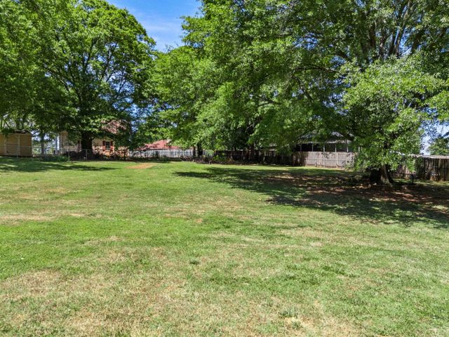 115 Suffolk Rd, Boiling Springs, SC 29316