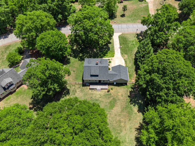 115 Suffolk Rd, Boiling Springs, SC 29316