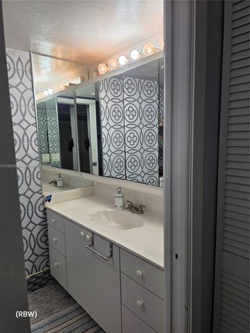 7532 NW 86th Ter 104, Tamarac, FL 33321