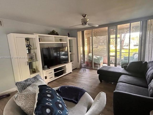 7532 NW 86th Ter 104, Tamarac, FL 33321