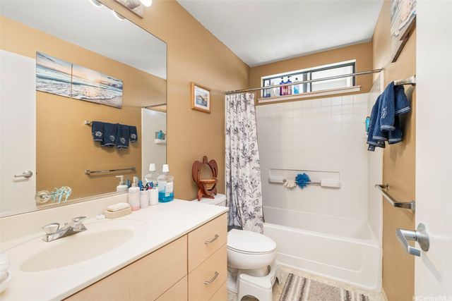 94-1059 Pouhana Way 3, Waipahu, HI 96797