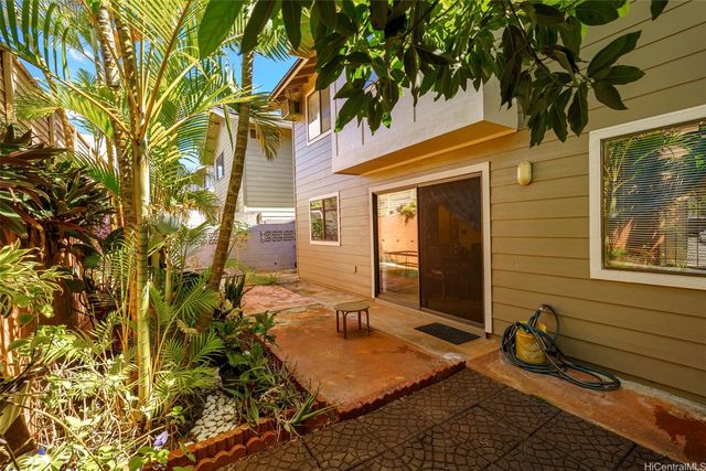 94-1059 Pouhana Way 3, Waipahu, HI 96797