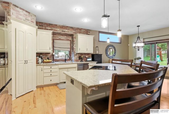 19302 Blaine Street, Omaha, NE 68135