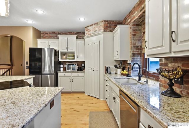 19302 Blaine Street, Omaha, NE 68135