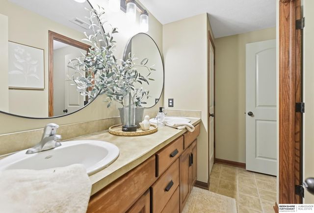 19302 Blaine Street, Omaha, NE 68135