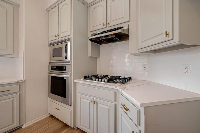 2150 Stacy Knoll, Houston, TX 77008