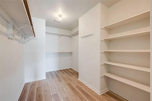 2150 Stacy Knoll, Houston, TX 77008