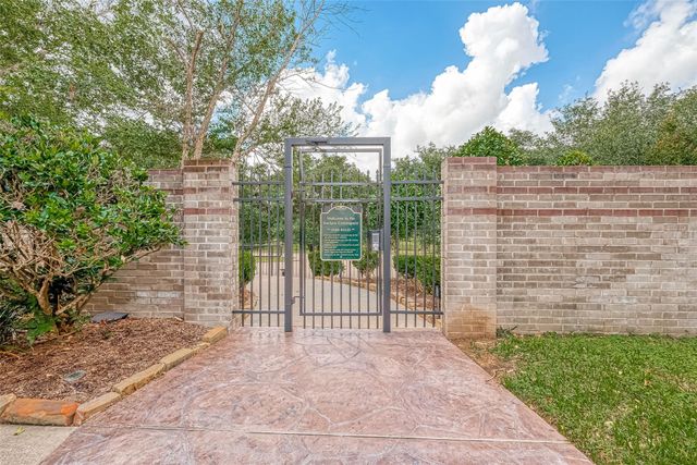 2150 Stacy Knoll, Houston, TX 77008